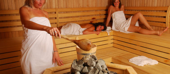 Sauna a masáž – luxusní relax, nebo nebezpečí?